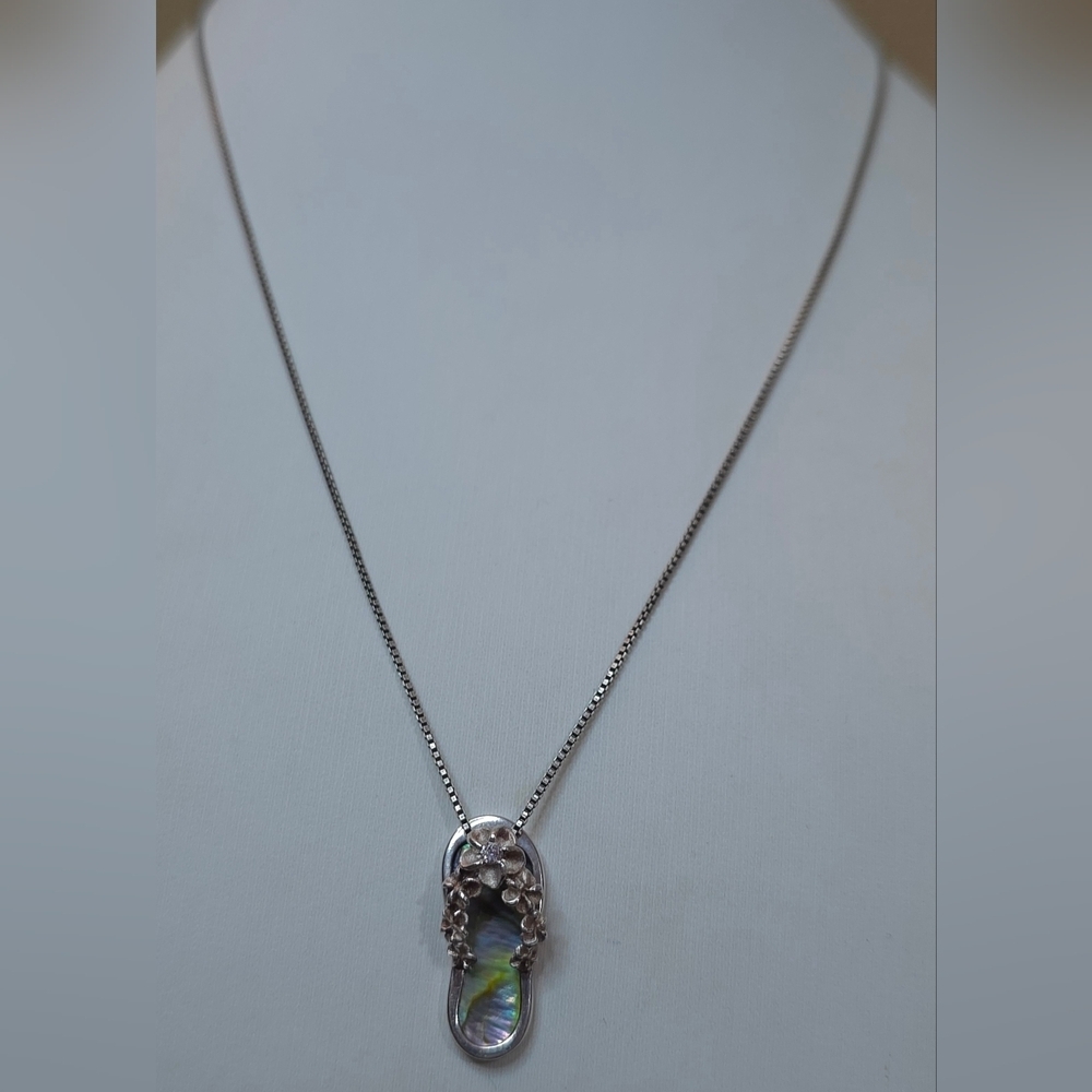 925 NATURAL ABALONE HAWAIIAN PLUMARIA FLIP FLOP COMES ON A 16 IN 925 BOX CHAIN